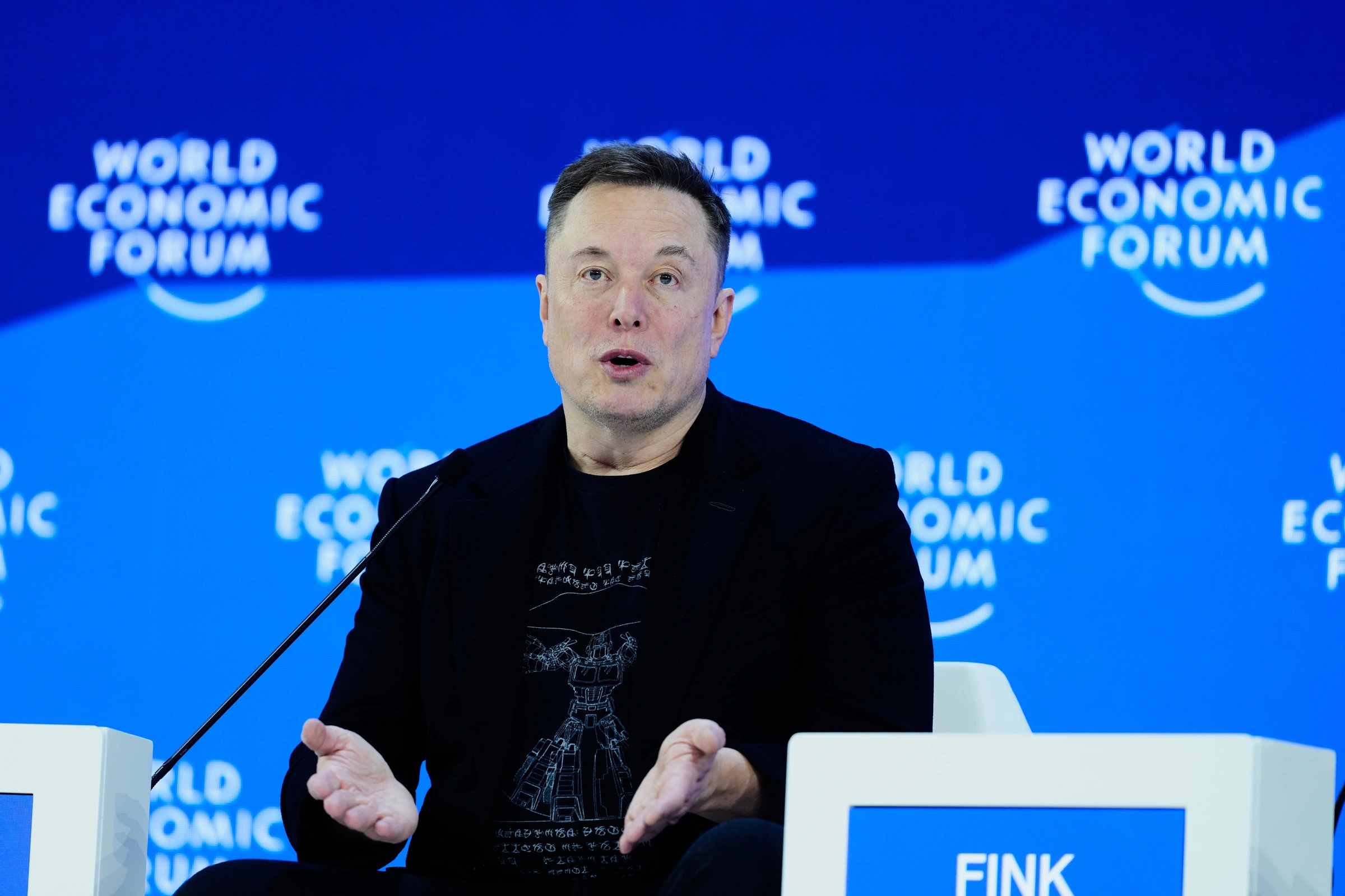 Elon Musk tham dự Diễn đàn Kinh tế Thế giới tại Davos, Thụy Sĩ (Ảnh: AP).