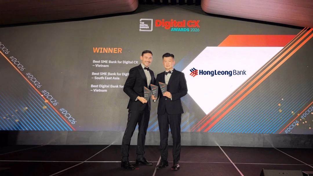 Ông Fred Lim tại Lễ trao giải The Digital Banker Digital CX Awards 2026 tại Singapore