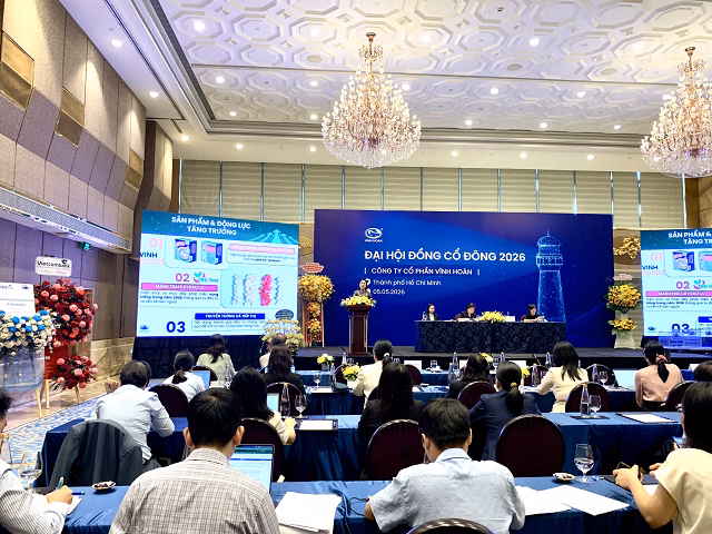 Quang cảnh phiên họp ĐHĐCĐ thường niên của Vĩnh Hoàn sáng 05/05 - Ảnh: Tử Kính