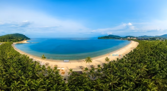 Vị thế độc tôn của Selavia với địa thế ôm trọn Vịnh Đầm.