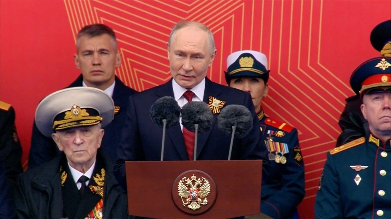Tổng thống Nga Vladimir Putin phát biểu trong buổi lễ kỷ niệm (Ảnh: Reuters).
